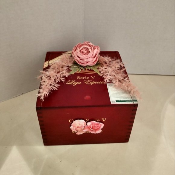 Sueños de Saundra Upcycled, Rare Oliva Serie V Cigar Box Storage/ Home Accent - Picture 7 of 13